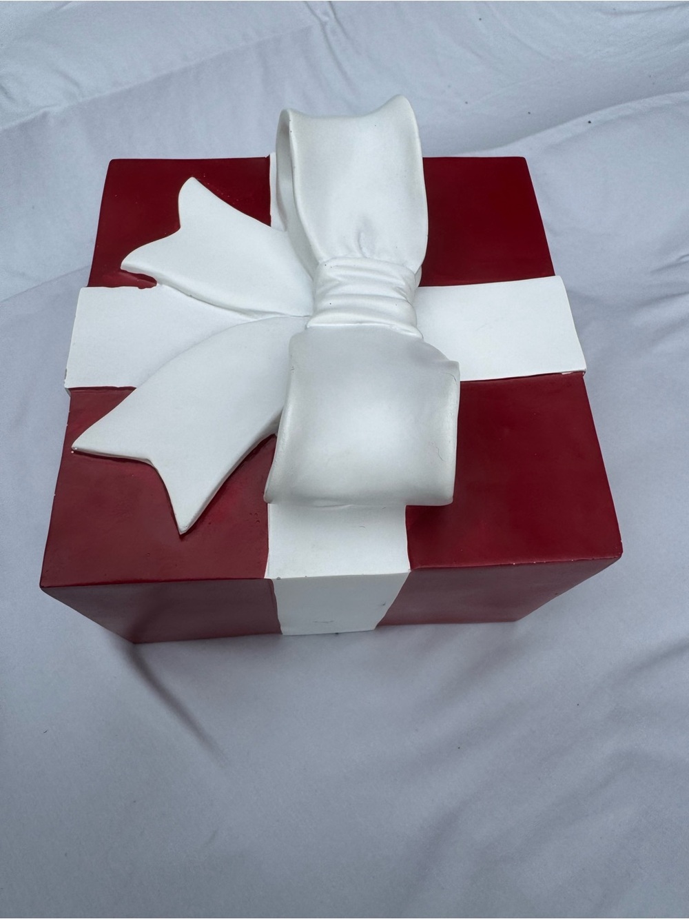 Heavy Red & White Decorative Christmas Gift Box with Bow - Picture 7 of 12